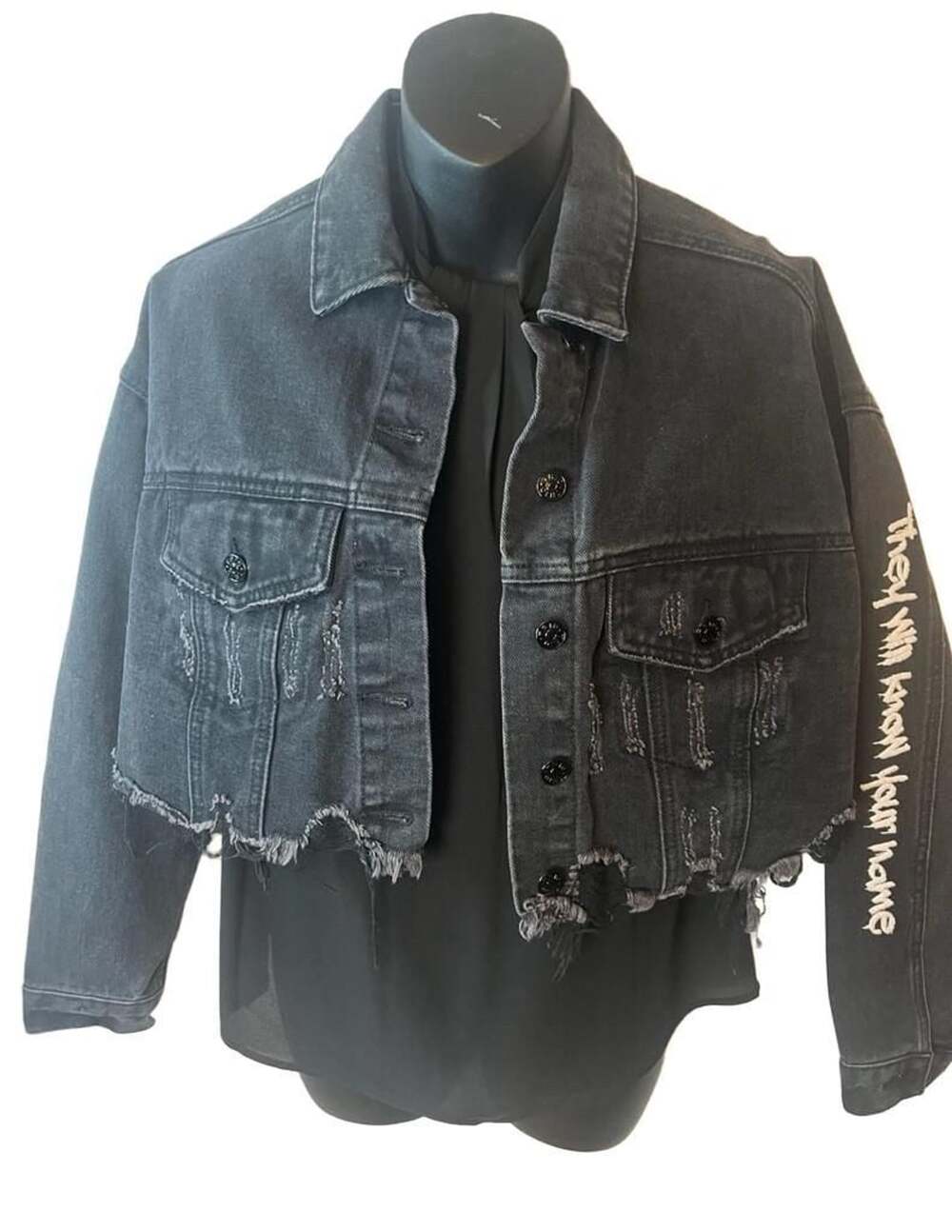 Trio Urban Black Distressed Crop Denim Jacket Marilyn Monroe graffiti Text S/M